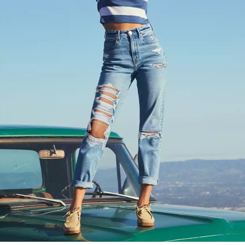 NWT boyfriend jeans size 6